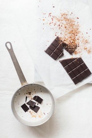 raw-chocolate-4-ingredient-truffles1