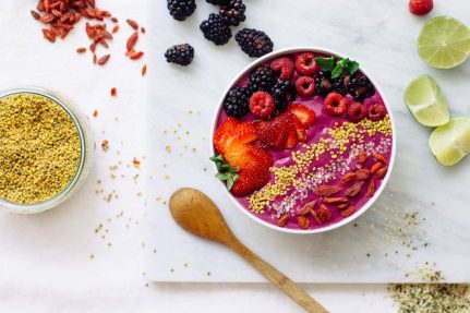 The Ultimate Berry Smoothie Bowl | Nutrition Stripped