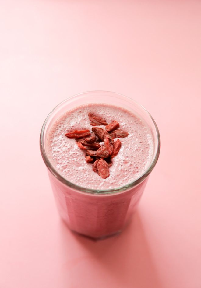 Ultimate Reds Smoothie | Nutrition Stripped