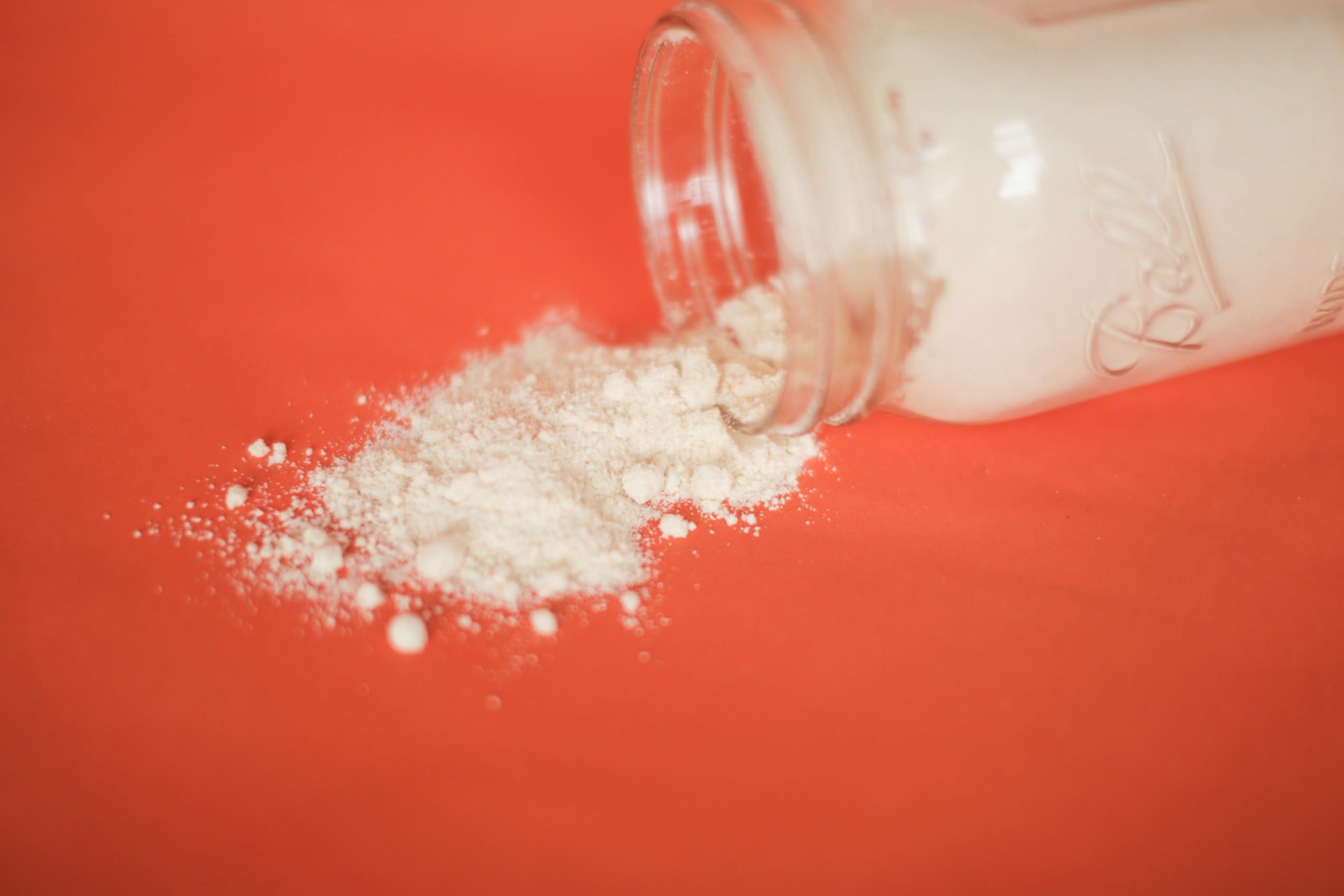 almond-flour-nutrition-stripped
