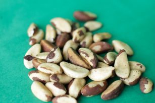 Brazil Nuts Nutrition Information, Health Benefits, and Uses | Nutrition Stripped