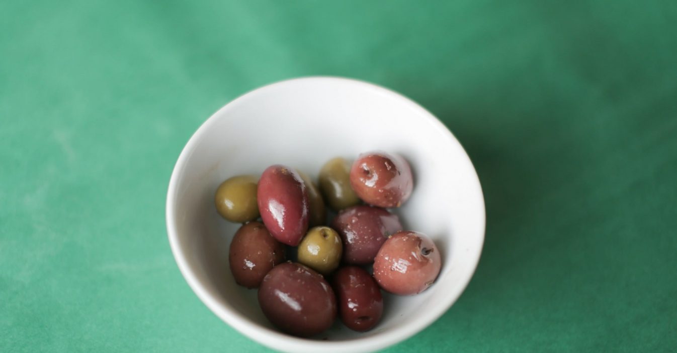 Olives Nutrition Information, Health Benefits, and Uses | Nutrition Stripped