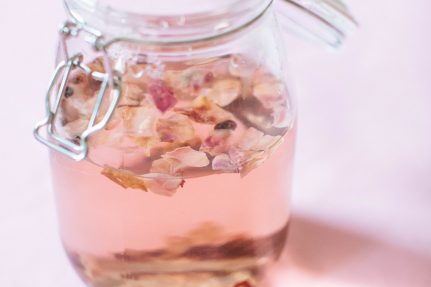 How To Make Herbal Infusions | Nutrition Stripped