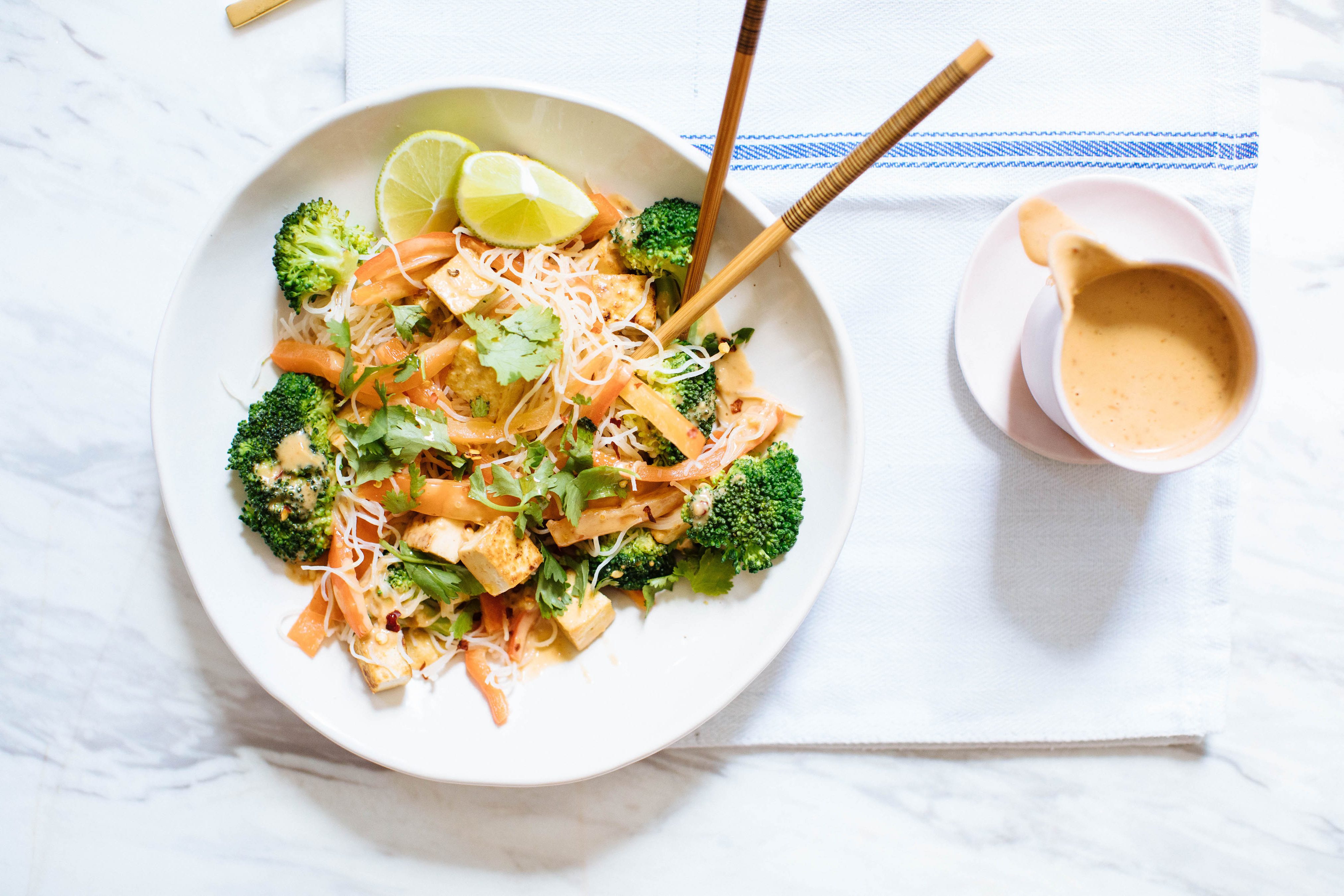 Vegetable Rice Noodle Nourish Bowl With Peanut Sauce Nutrition Stripped