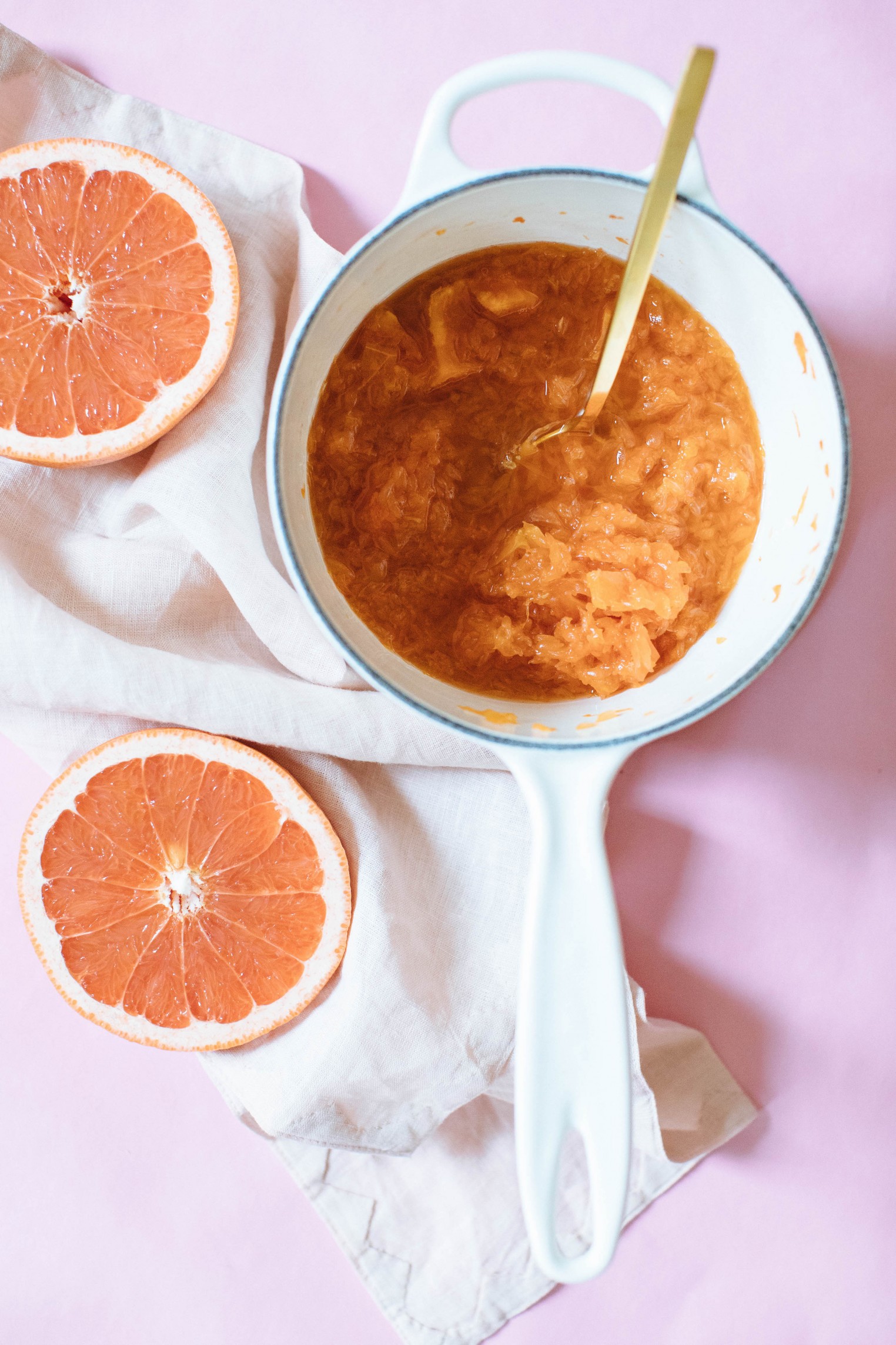 https://nutritionstripped.com/wp-content/uploads/2018/08/Grapefruit-Ginger-Compote-Recipe-plantbased-vegan-vegetarian-glutenfree-digestion-health-nutritionstripped16-762x1143@2x.jpg