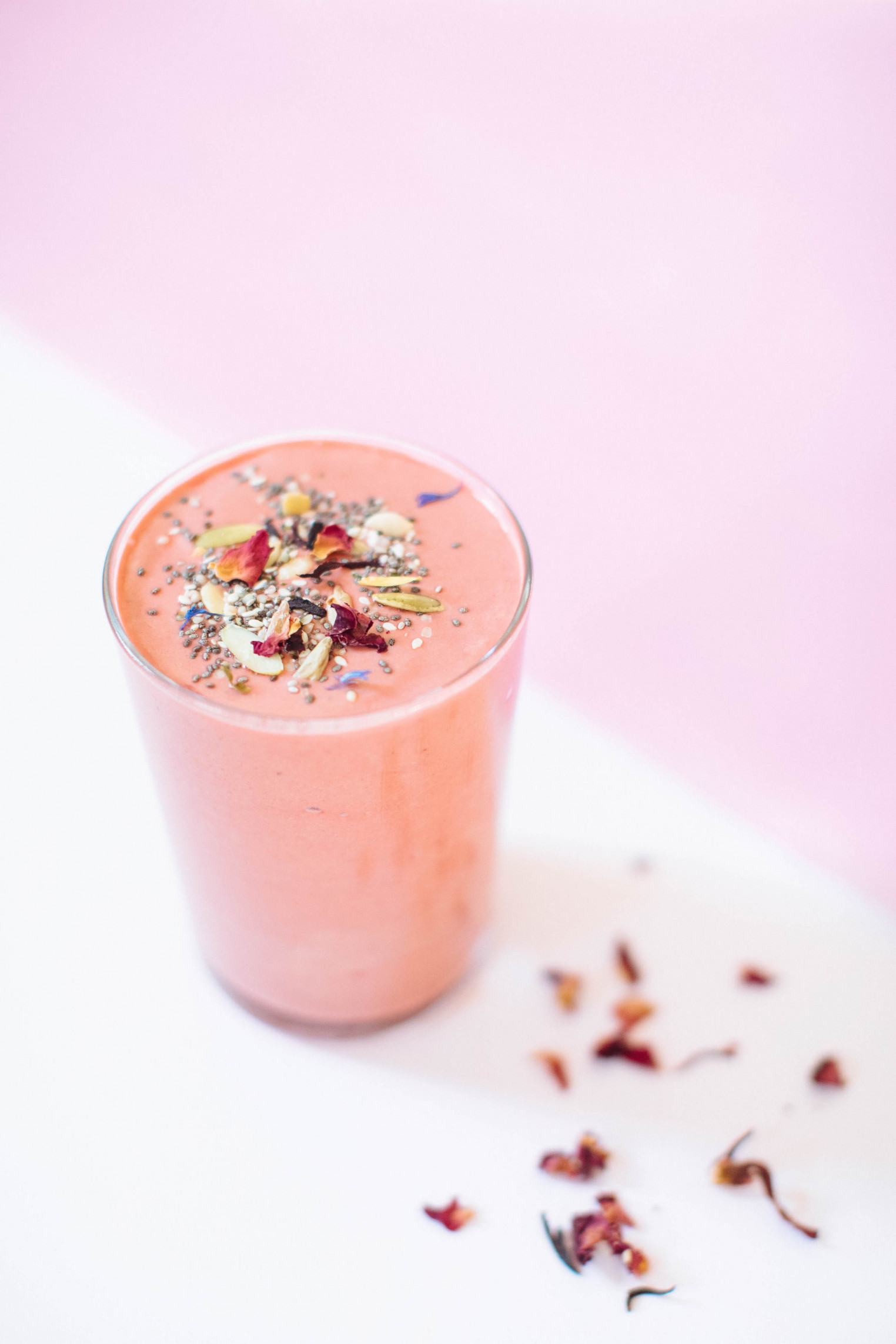 https://nutritionstripped.com/wp-content/uploads/2019/12/Pink-Beet-Smoothie-healthy-pink-smoothie-breakfast-vegan-nutritionstripped-recipe-shake2-762x1143@2x.jpg