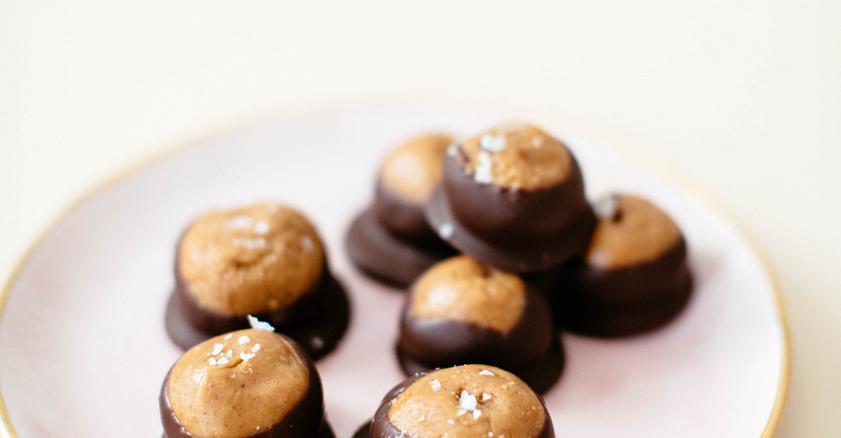 Peanut Butter Chocolate Buckeyes: Irresistible Treats You Can't Refuse!
